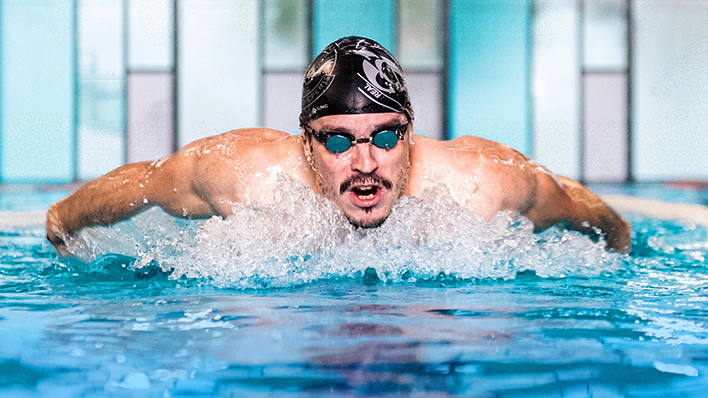 Clases de natación para adultos